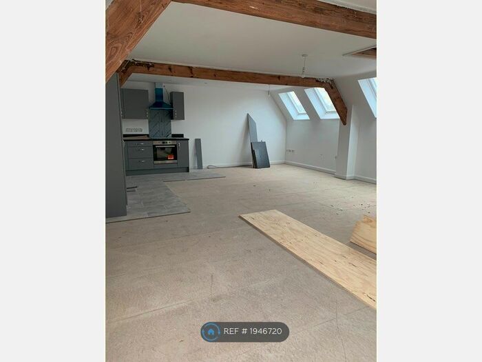3 Bedroom Flat To Rent In Church Gresley, Church Gresley, Swadlincote, DE11