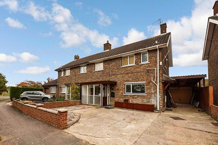 3 Bedroom Semi-Detached House For Sale In Woodcote, Putnoe Area, Bedford, MK41