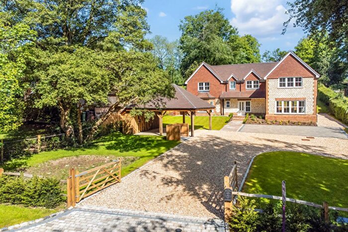 5 Bedroom Detached House For Sale In Wellhouse Road, Beech, GU34