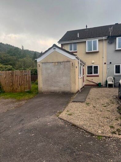 3 Bedroom Property To Rent In De Barri Street, Rhydyfelin, Pontypridd, CF37