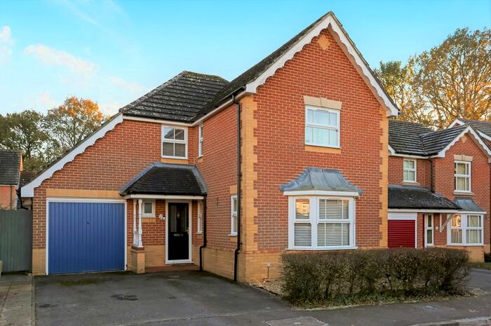 4 Bedroom Detached House To Rent In Whitebeam Close, Colden Common, Winchester, SO21