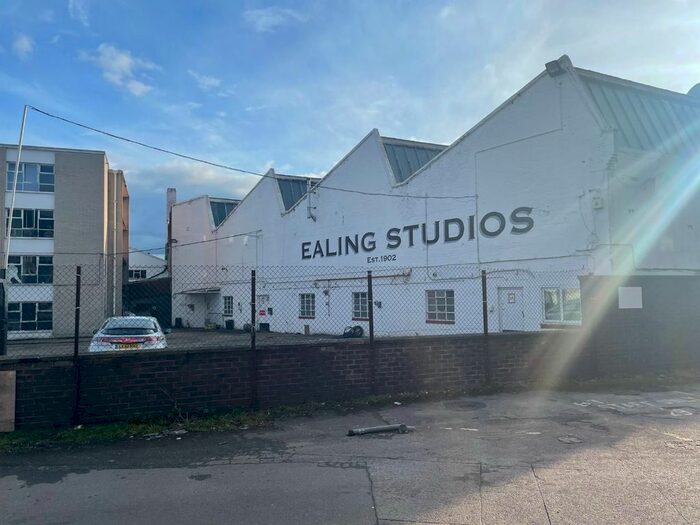 2 Bedroom Flat To Rent In Ealing Green, London, W5