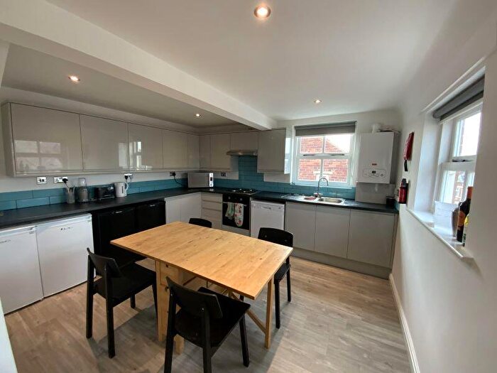 6 Bedroom Flat To Rent In Lenton Boulevard, Lenton, Nottingham, NG7