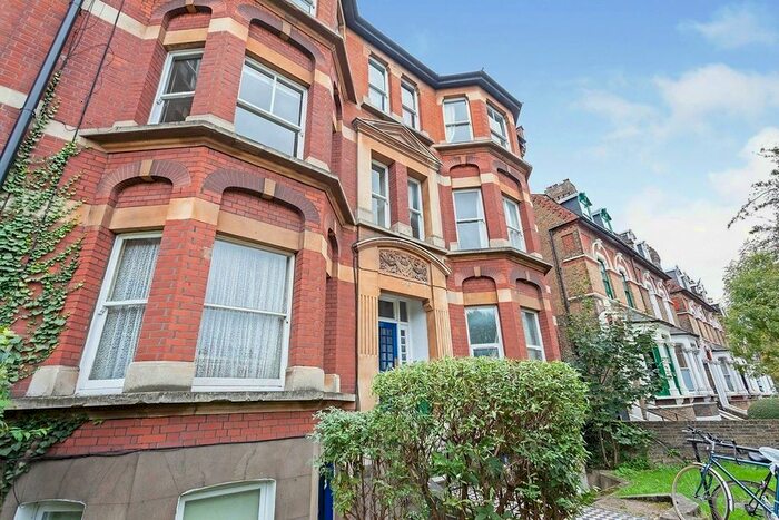 4 Bedroom Flat To Rent In Fairlawn Mansions, New Cross Road, London, SE14