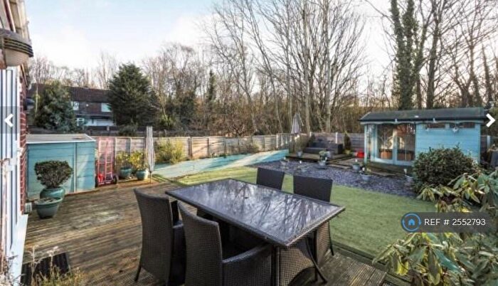 5 Bedroom Semi-Detached House To Rent In Mulgrave Road, Worsley, Manchester, M28