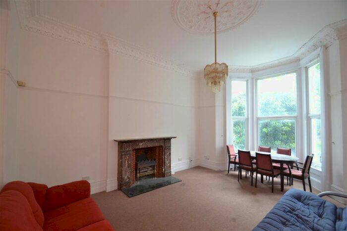 1 Bedroom Flat To Rent In Haven Green, Ealing, W5