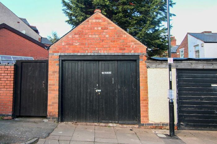 Parking/garage To Rent In Highland Road, Earlsdon, Coventry, CV5