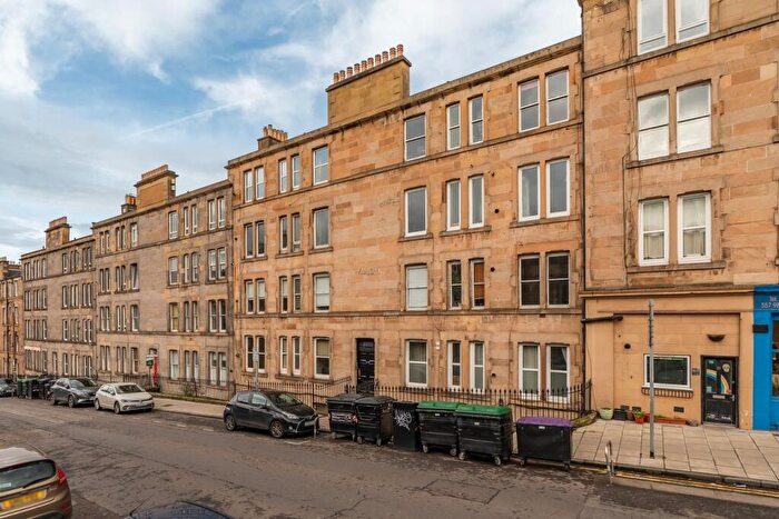 1 Bedroom Flat For Sale In Broughton Road, Edinburgh, EH7