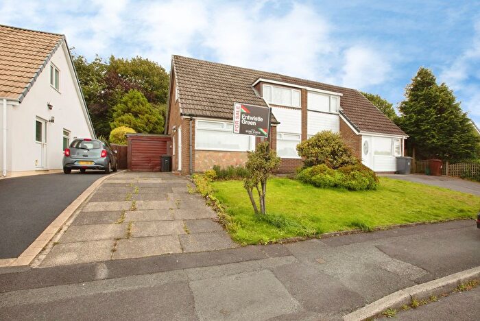 2 Bedroom Semi Detached House For Sale In Pennine Way, Brierfield, Nelson, Lancashire, BB9