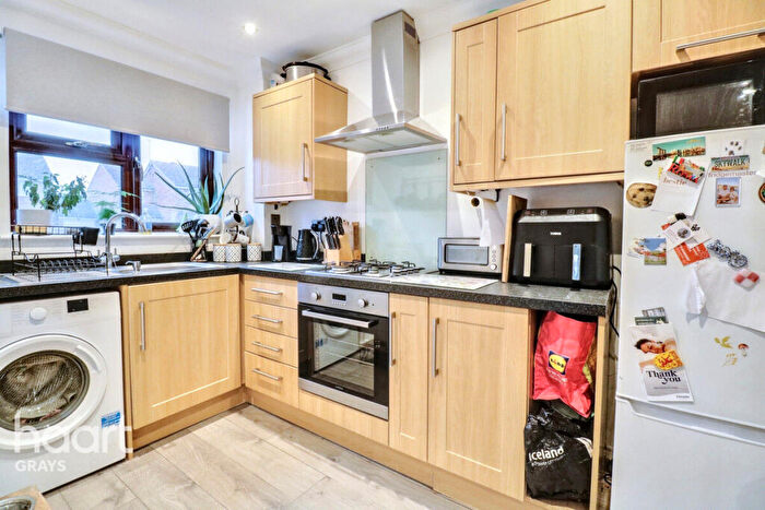 1 Bedroom End Of Terrace House For Sale In Curling Lane, Grays, RM17