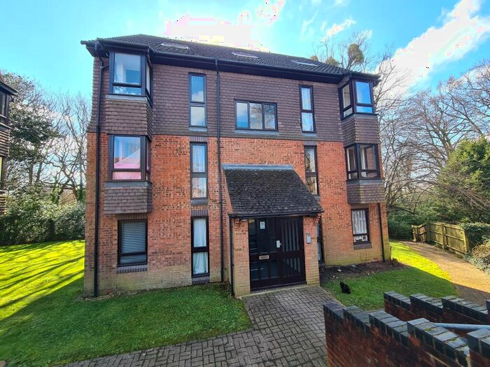 Studio To Rent In Tremona Court, Southampton, SO16