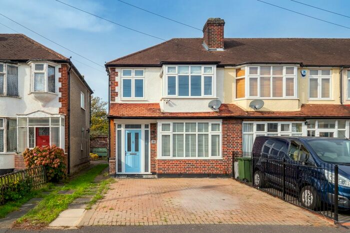 3 Bedroom End Of Terrace House To Rent In St. Margarets Avenue, Cheam, Sutton, SM3