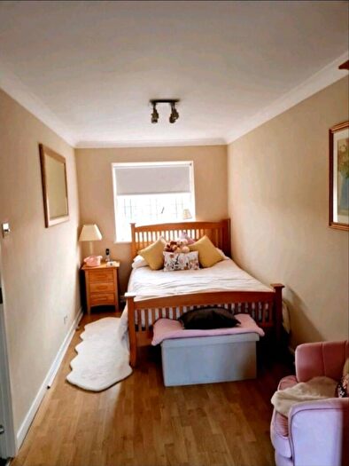 1 Bedroom Property To Rent In Navarre Gardens, Romford, RM5