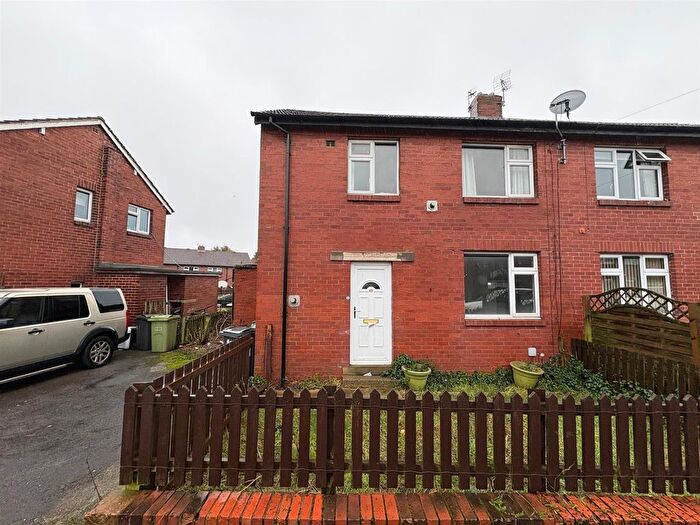 2 Bedroom Semi-Detached House For Sale In Fifth Avenue West, Liversedge, WF15