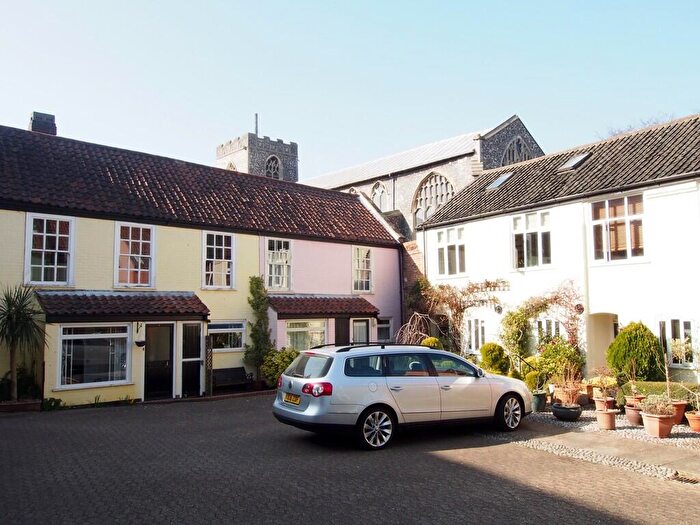 2 Bedroom Semi-Detached House To Rent In Strangers Court, Pottergate, Norwich, NR2