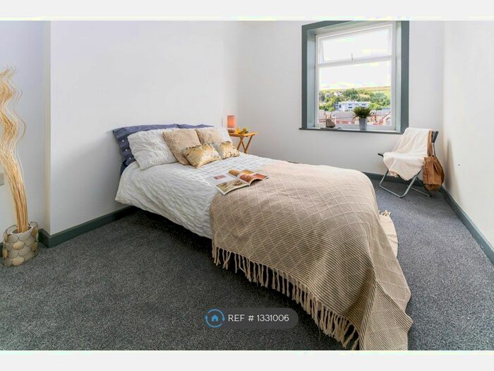 3 Bedroom Terraced House To Rent In Market Street, Whitworth, Rochdale, OL12