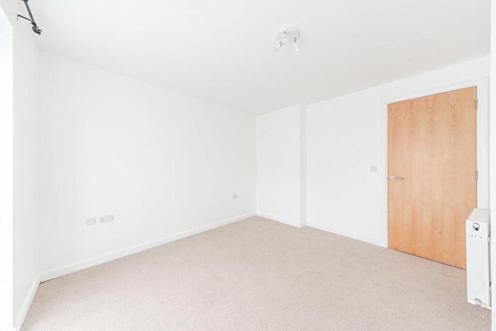 1 Bedroom Flat For Sale In Chandos Parade, Edgware, HA8