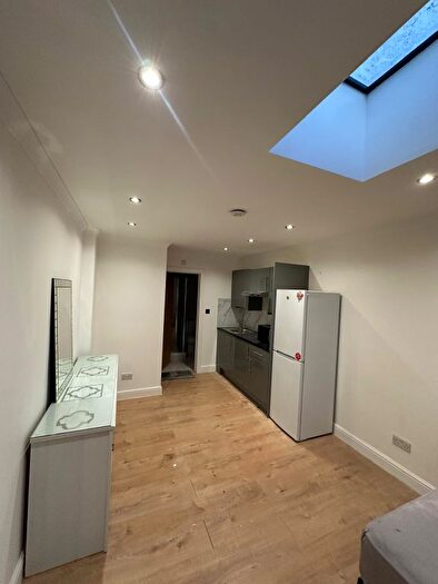 1 Bedroom Flat To Rent In Carlton Avenue West, Wembley, HA0