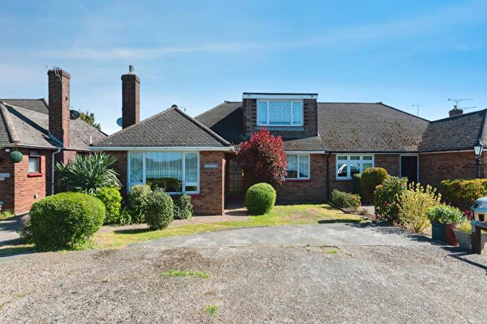 4 Bedroom Bungalow For Sale In Muckingford Road, Linford, Stanford-le-Hope, Essex, SS17