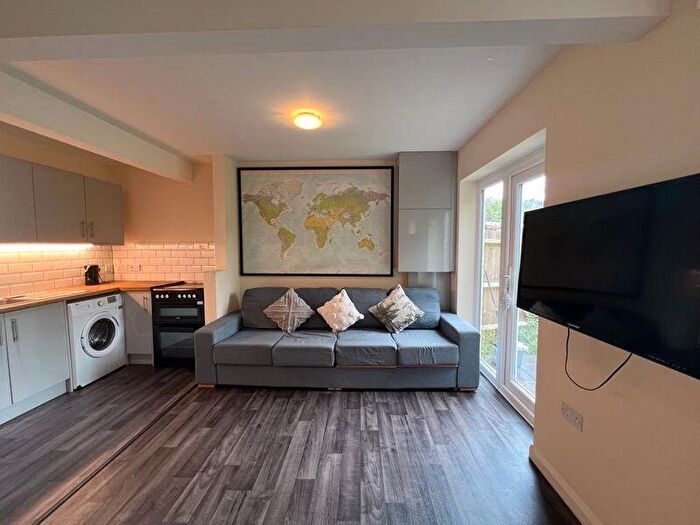 6 Bedroom Semi-Detached House To Rent In Twyford Road, Brighton, BN1