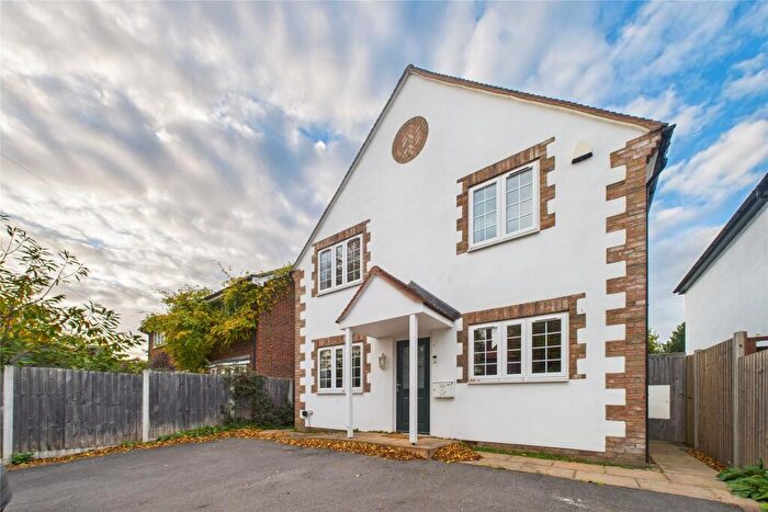 4 Bedroom Detached House To Rent In Richmond Road, Caversham, Reading, Berkshire, RG4