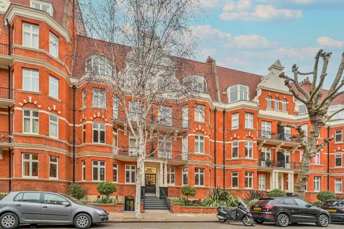 2 Bedroom Flat To Rent In Lauderdale Mansions, Little Venice, London, W9