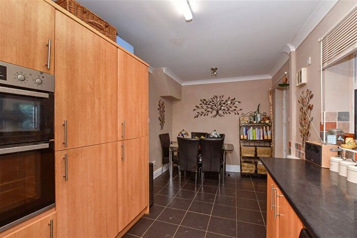 2 Bedroom Terraced House For Sale In Hampden Road, Ashford, Kent, TN23