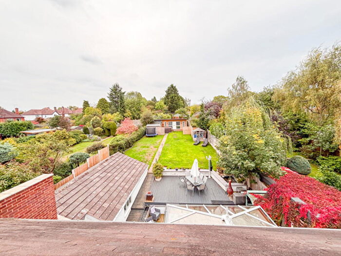 4 Bedroom Detached House For Sale In Holmwood Avenue, Just Off St Johns Avenue, Kidderminster, --No Chain--, DY11