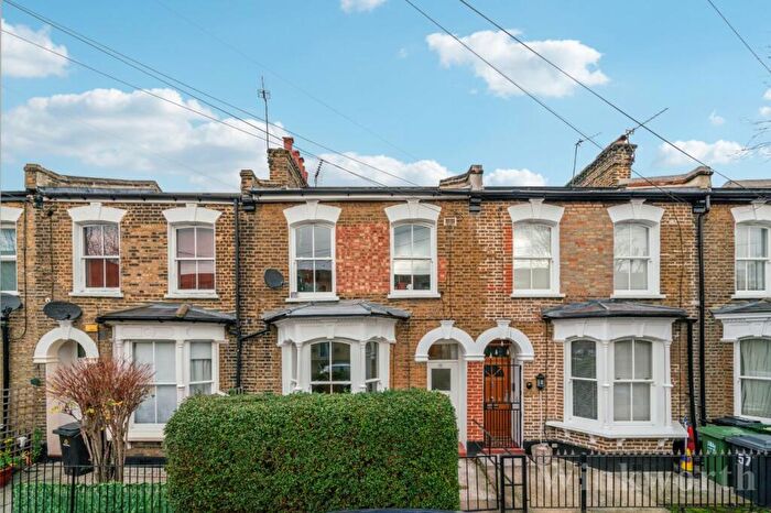 1 Bedroom Apartment For Sale In Barlborough Street, London, SE14