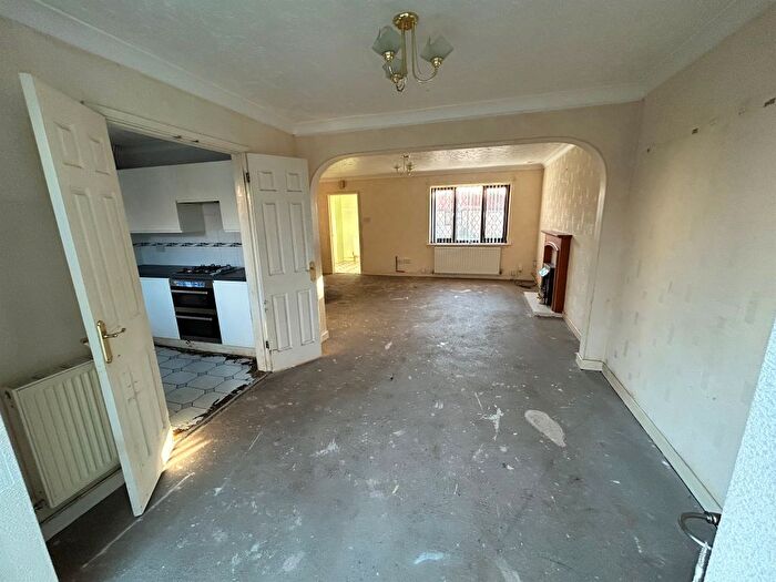 3 Bedroom Detached House For Sale In Fieldfare Drive, St. Mellons, Cardiff, CF3