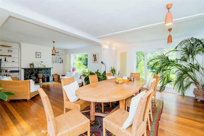 4 Bedroom Detached House For Sale In Bassett Close, Bassett, Southampton, Hampshire, SO16