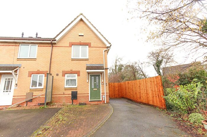 2 Bedroom End Of Terrace House For Sale In Sandringham Close, Wellingborough, NN8