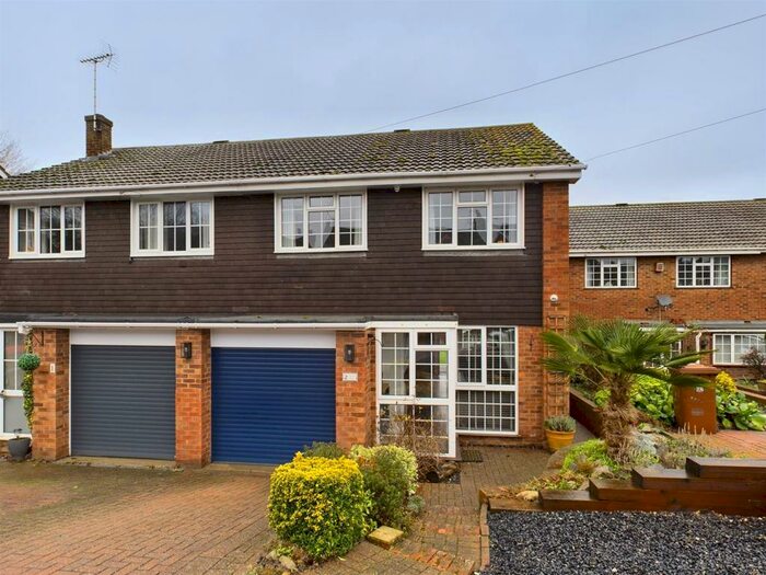 3 Bedroom Semi-Detached House For Sale In Church Close, Cliffe, Rochester, ME3