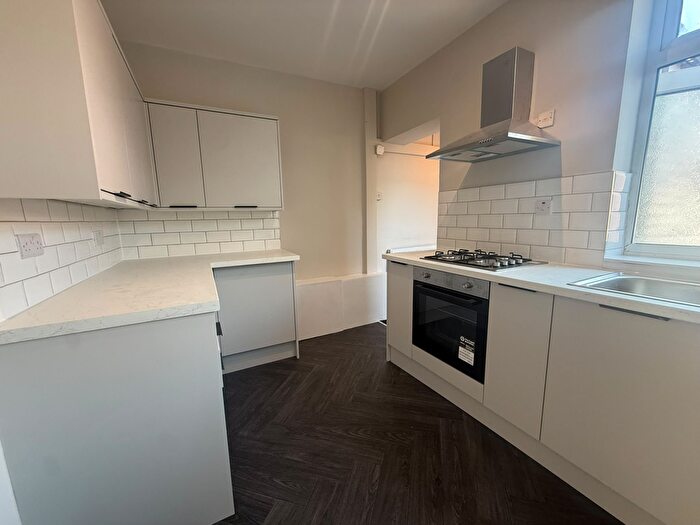 3 Bedroom End Of Terrace House To Rent In Dearne Street, Barnsley, S75