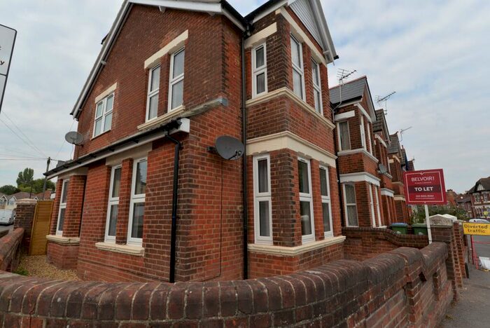 5 Bedroom Semi-Detached House To Rent In Portswood Road, Southampton, SO17