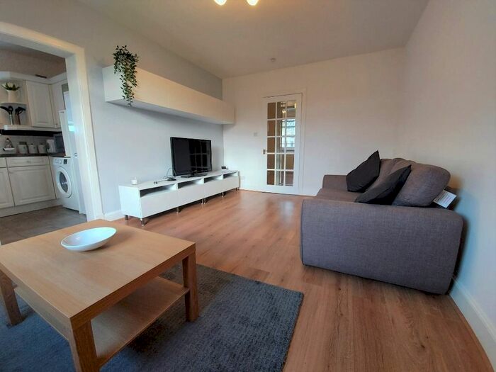 1 Bedroom Flat To Rent In Linksfield Road, Pittodrie, Aberdeen, AB24