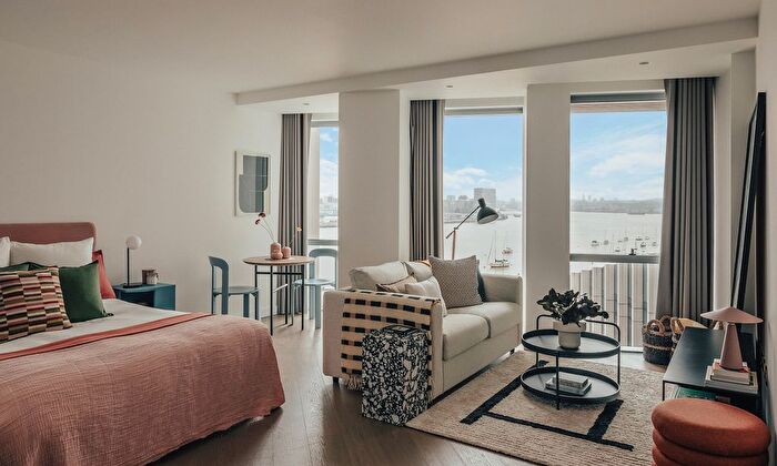 1 Bedroom Studio For Sale In Peninsula Riverfront, Greenwich, SE10