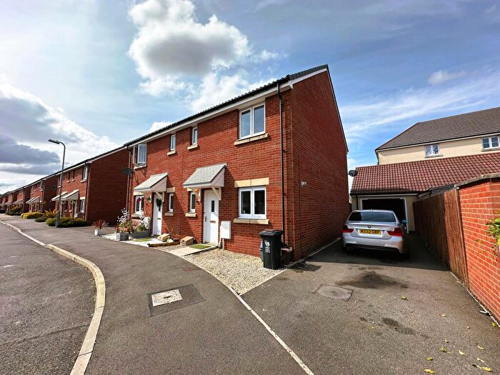 3 Bedroom Semi-Detached House To Rent In Bloomery Circle, Newport, NP19