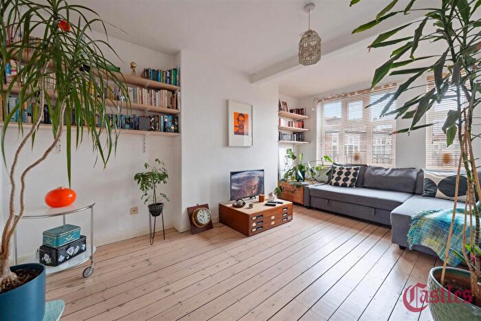 1 Bedroom Flat For Sale In Newland House, Newland Road, N8