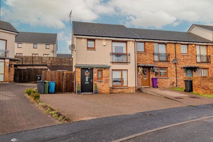 3 Bedroom End Of Terrace House For Sale In Kerry Place, Drumchapel, G15