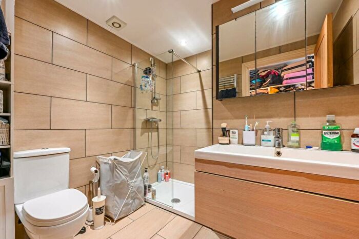 1 Bedroom Flat To Rent In Camden Street, Camden Town, London, NW1