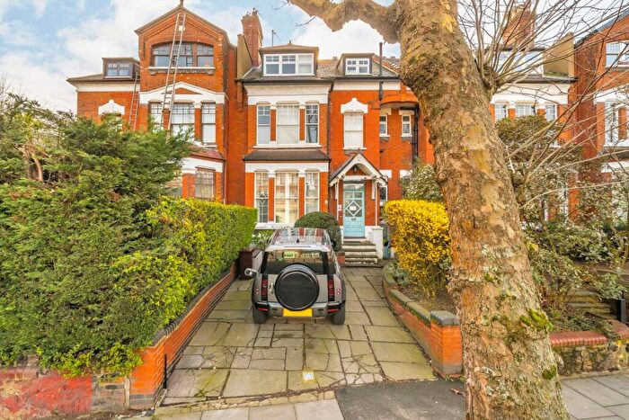 5 Bedroom House For Sale In Muswell Hill Road, London, N10