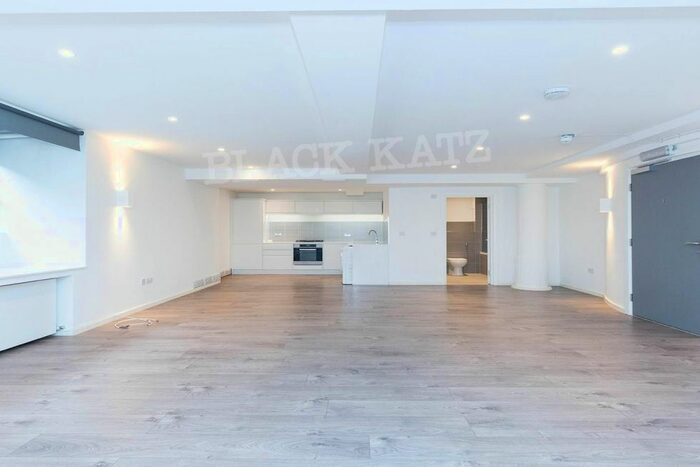 1 Bedroom Flat To Rent In Tyssen Street, London, E8