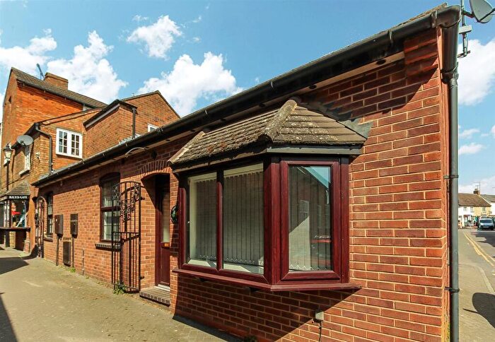 1 Bedroom Cottage To Rent In Chickabiddy Lane, Southam, CV47