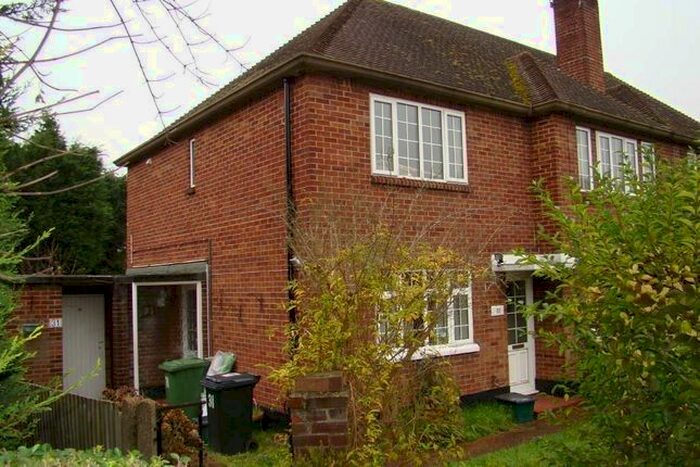 2 Bedroom Maisonette To Rent In Avon Close, Worcester Park, KT4