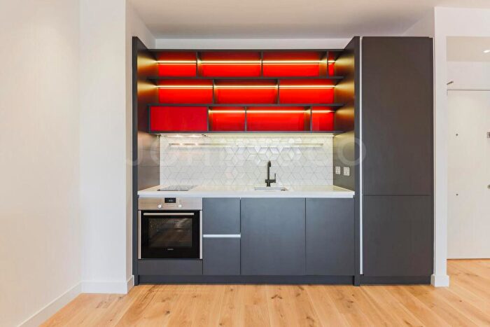 1 Bedroom Apartment For Sale In Grantham House, London City Island, E14