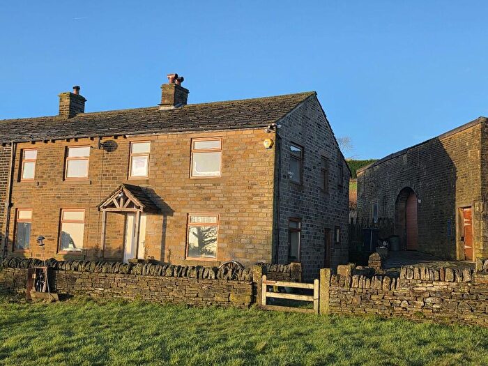 5 Bedroom Farm House For Sale In Green Lane Terrace, Nettleton Hill, Golcar, HD7