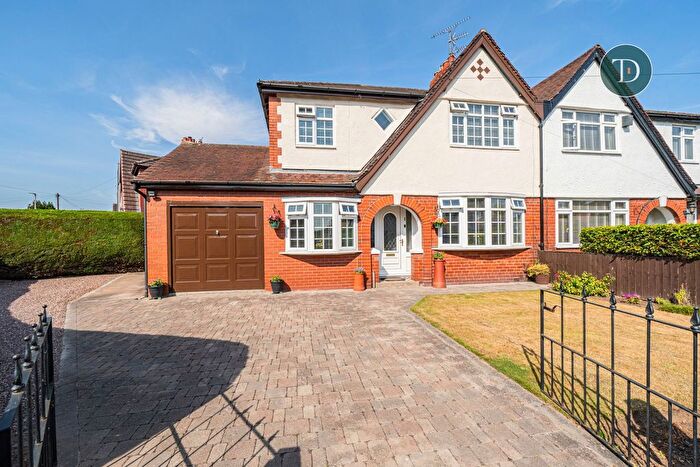 3 Bedroom Semi Detached House For Sale In Elm Grove, Whitby, Ellesmere Port, CH66