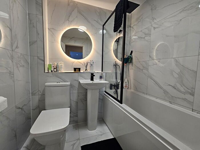 2 Bedroom Apartment To Rent In Earls Meade, Luton, LU2