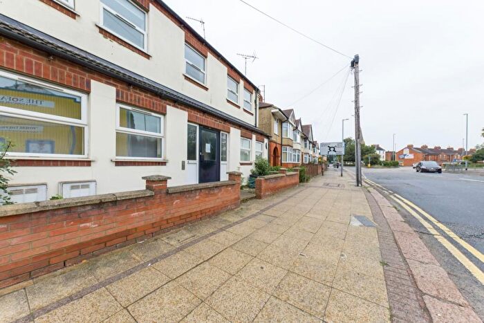 1 Bedroom Flat To Rent In Towcester Road, Far Cotton, Northampton, NN4